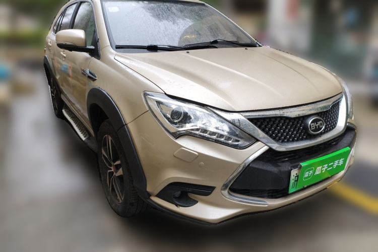 Used BYD Tang New Energy 2015 2.0T Four-Wheel-Drive Flagship Model Front Right 45 Deg