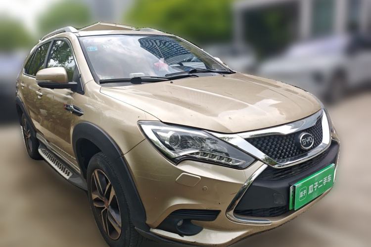 Used BYD Tang New Energy 2015 2.0T Four-Wheel-Drive Flagship Model Front Right 45 Deg