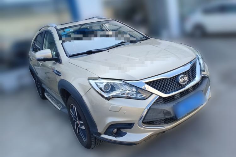 Used BYD Tang New Energy 2015 2.0T Four-Wheel-Drive Flagship Model Front Right 45 Deg
