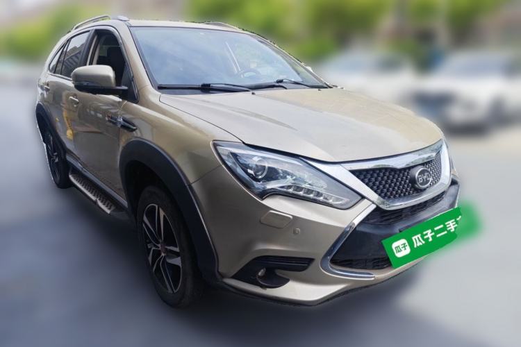 Used BYD Tang New Energy 2015 2.0T Four-Wheel-Drive Flagship Model Front Right 45 Deg