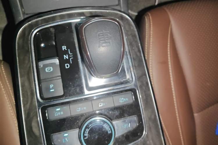 Used BYD Tang New Energy 2015 2.0T Four-Wheel-Drive Flagship Model Gear Lever