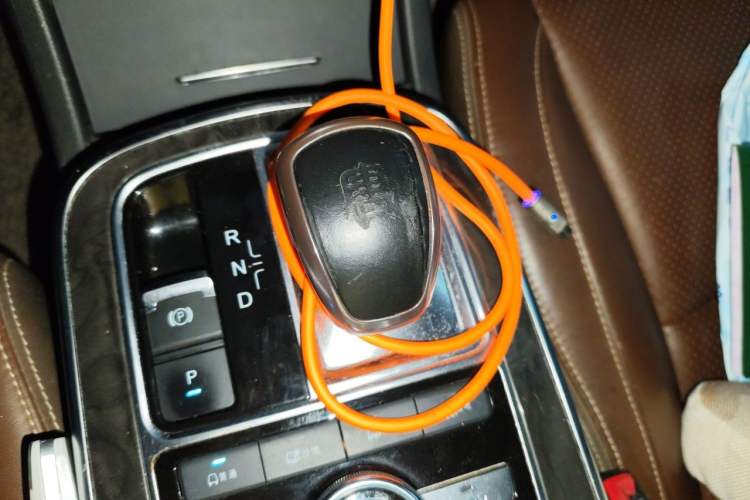 Used BYD Tang New Energy 2015 2.0T Four-Wheel-Drive Flagship Model Gear Lever