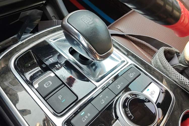 Used BYD Tang New Energy 2015 2.0T Four-Wheel-Drive Flagship Model Gear Lever