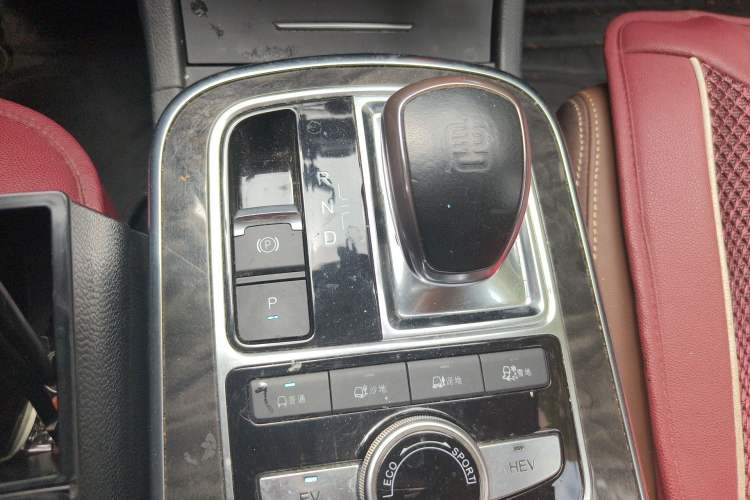 Used BYD Tang New Energy 2015 2.0T Four-Wheel-Drive Flagship Model Gear Lever