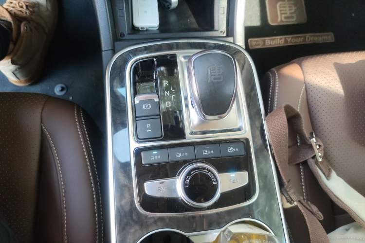 Used BYD Tang New Energy 2015 2.0T Four-Wheel-Drive Flagship Model Gear Lever