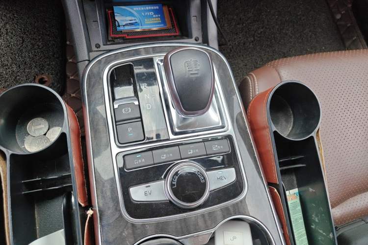 Used BYD Tang New Energy 2015 2.0T Four-Wheel-Drive Flagship Model Gear Lever