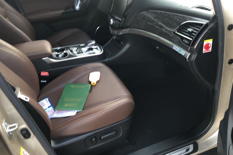 Used BYD Tang New Energy 2015 2.0T Four-Wheel-Drive Flagship Model Interior 2