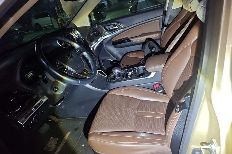 Used BYD Tang New Energy 2015 2.0T Four-Wheel-Drive Flagship Model Left Front Seat
