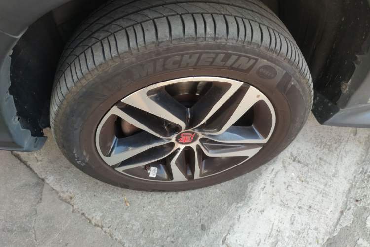 Used BYD Tang New Energy 2015 2.0T Four-Wheel-Drive Flagship Model Left Front Wheel Hub