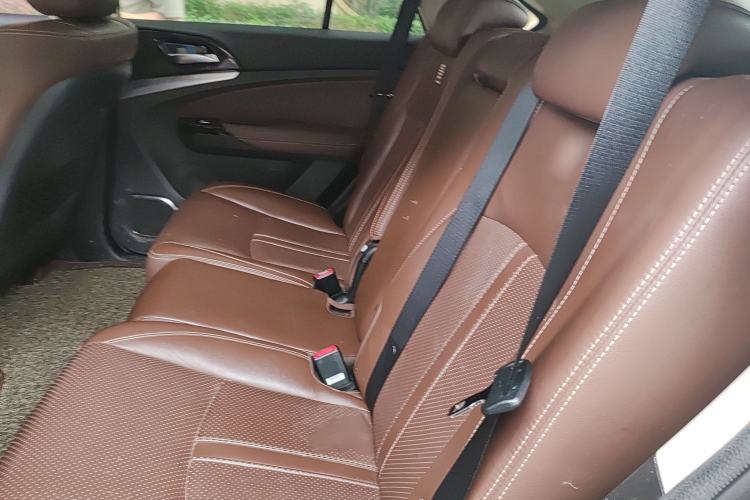 Used BYD Tang New Energy 2015 2.0T Four-Wheel Drive Luxury Model Left Rear Seat