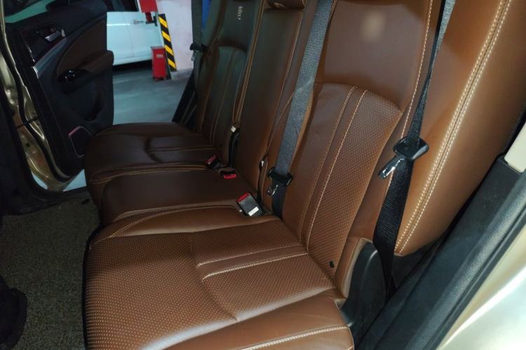 Used BYD Tang New Energy 2015 2.0T Four-Wheel-Drive Flagship Model Left Rear Seat