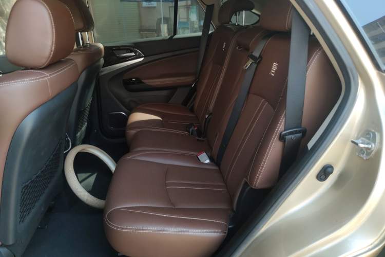 Used BYD Tang New Energy 2015 2.0T Four-Wheel-Drive Flagship Model Left Rear Seat