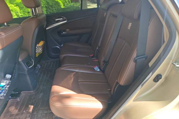 Used BYD Tang New Energy 2015 2.0T Four-Wheel-Drive Flagship Model Left Rear Seat