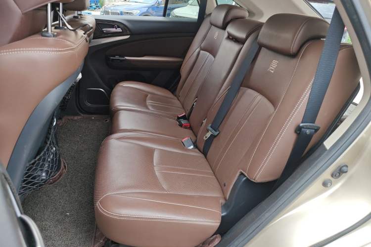 Used BYD Tang New Energy 2015 2.0T Four-Wheel-Drive Flagship Model Left Rear Seat