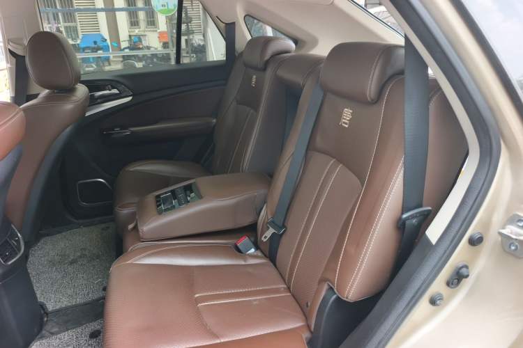 Used BYD Tang New Energy 2015 2.0T Four-Wheel-Drive Flagship Model Left Rear Seat