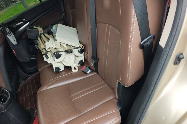 Used BYD Tang New Energy 2015 2.0T Four-Wheel-Drive Flagship Model Left Rear Seat