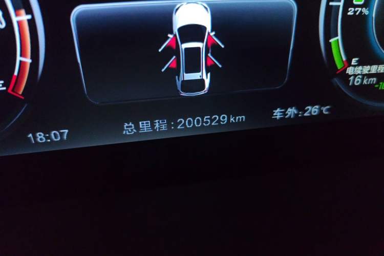 Used BYD Tang New Energy 2015 2.0T Four-Wheel-Drive Flagship Model Odometer Close Up