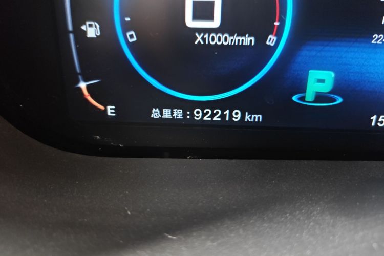 Used BYD Tang New Energy 2015 2.0T Four-Wheel-Drive Flagship Model Odometer Close Up