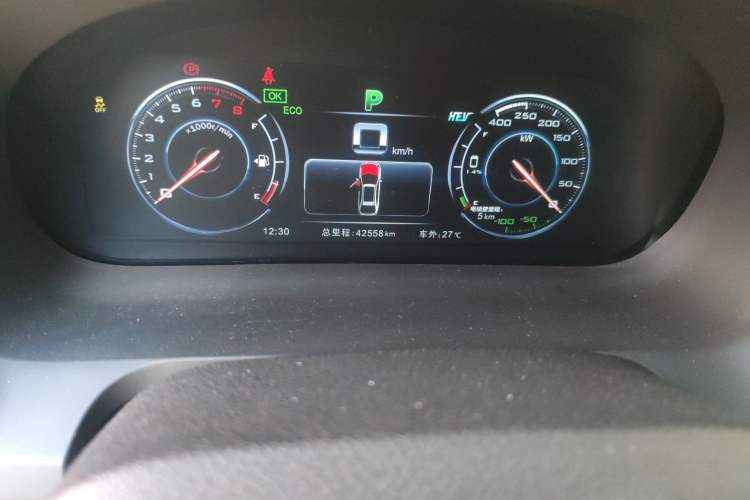 Used BYD Tang New Energy 2015 2.0T Four-Wheel-Drive Flagship Model Odometer Close Up