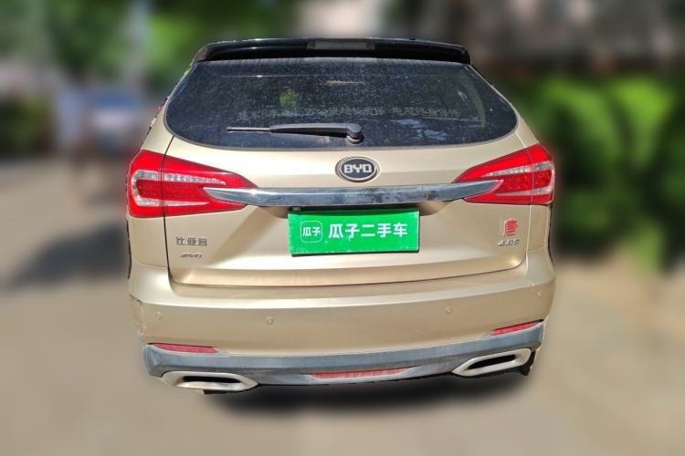 Used BYD Tang New Energy 2015 2.0T Four-Wheel-Drive Flagship Model Rear