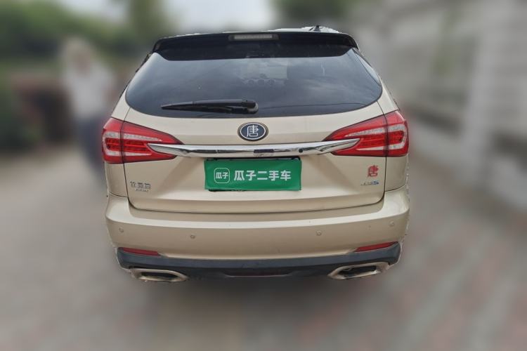 Used BYD Tang New Energy 2015 2.0T Four-Wheel-Drive Flagship Model Rear