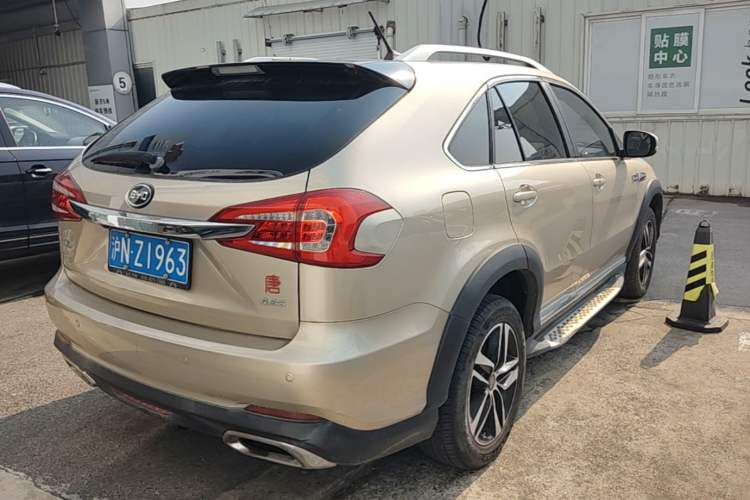 Used BYD Tang New Energy 2015 2.0T Four-Wheel-Drive Flagship Model Rear Right 45 Deg