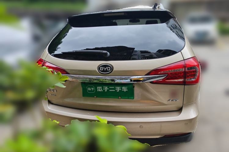 Used BYD Tang New Energy 2015 2.0T Four-Wheel-Drive Flagship Model Rear
