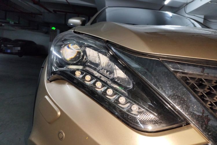 Used BYD Tang New Energy 2015 2.0T Four-Wheel-Drive Flagship Model Right Front Headlight