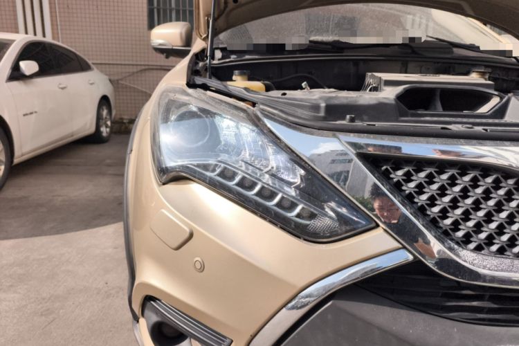 Used BYD Tang New Energy 2015 2.0T Four-Wheel-Drive Flagship Model Right Front Headlight