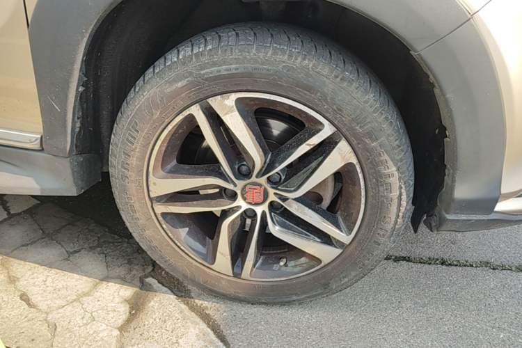Used BYD Tang New Energy 2015 2.0T Four-Wheel-Drive Flagship Model Right Front Wheel Hub