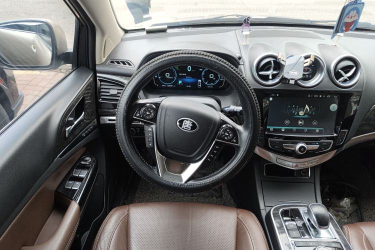 Used BYD Tang New Energy 2015 2.0T Four-Wheel-Drive Flagship Model Steering Wheel
