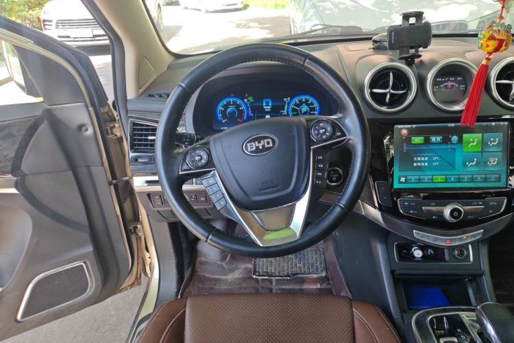 Used BYD Tang New Energy 2015 2.0T Four-Wheel-Drive Flagship Model Steering Wheel