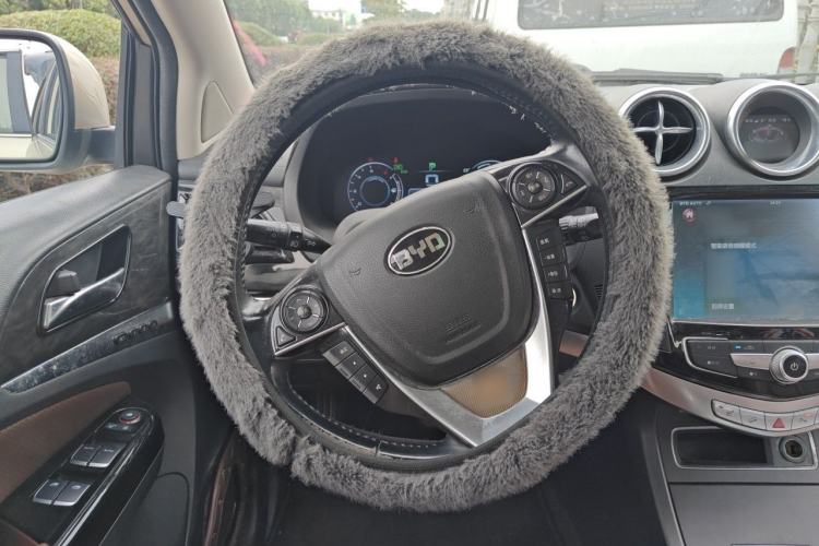 Used BYD Tang New Energy 2015 2.0T Four-Wheel-Drive Flagship Model Steering Wheel