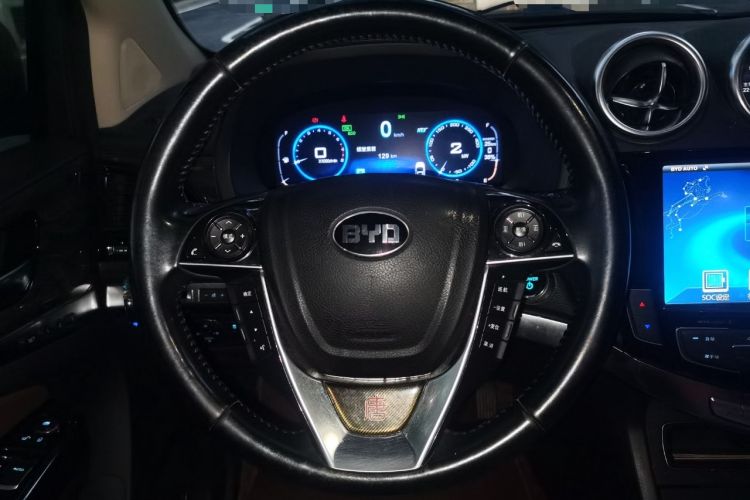 Used BYD Tang New Energy 2015 2.0T Four-Wheel-Drive Flagship Model Steering Wheel