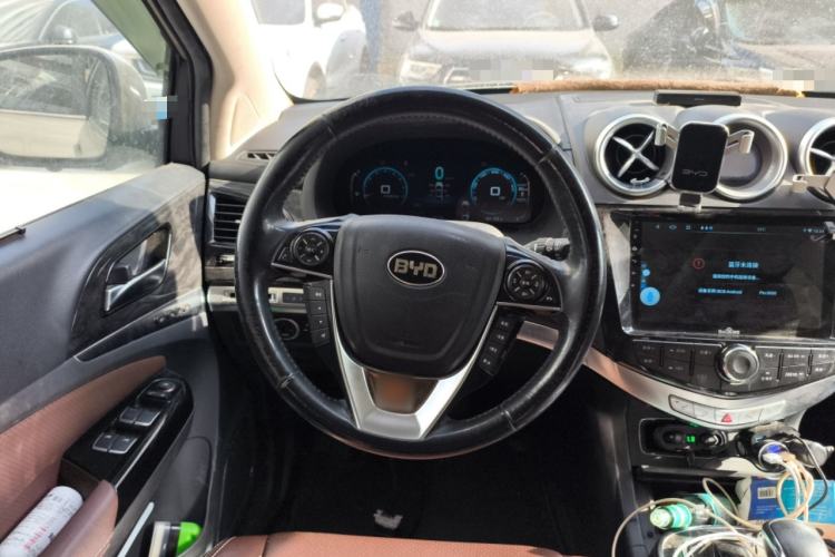 Used BYD Tang New Energy 2015 2.0T Four-Wheel-Drive Flagship Model Steering Wheel