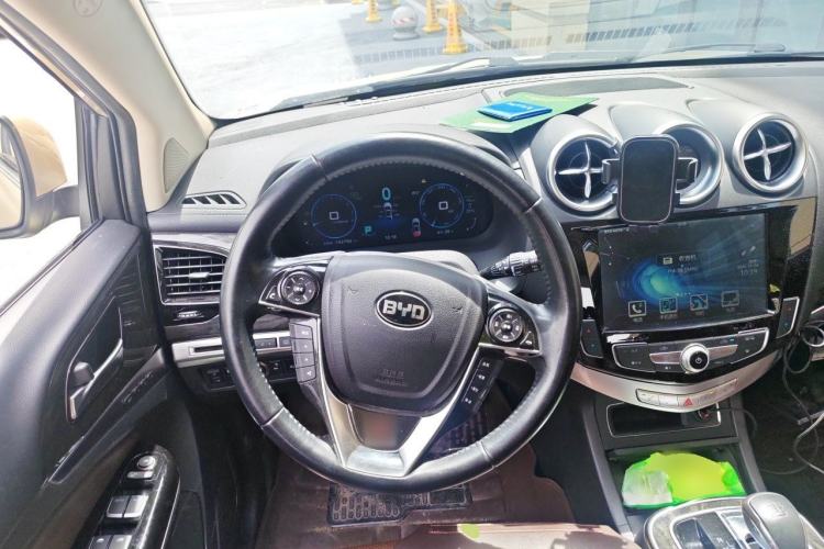 Used BYD Tang New Energy 2015 2.0T Four-Wheel-Drive Flagship Model Steering Wheel