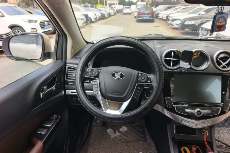 Used BYD Tang New Energy 2015 2.0T Four-Wheel-Drive Flagship Model Steering Wheel