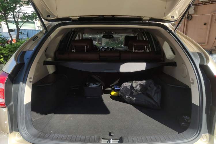 Used BYD Tang New Energy 2015 2.0T Four-Wheel-Drive Flagship Model Trunk