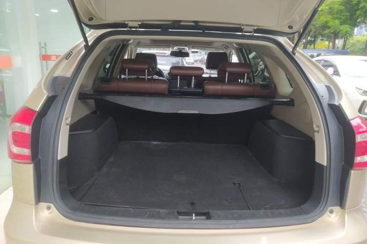 Used BYD Tang New Energy 2015 2.0T Four-Wheel-Drive Flagship Model Trunk