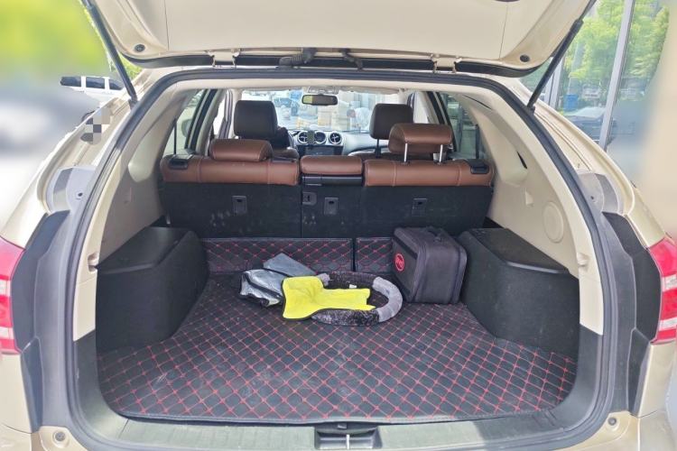 Used BYD Tang New Energy 2015 2.0T Four-Wheel-Drive Flagship Model Trunk