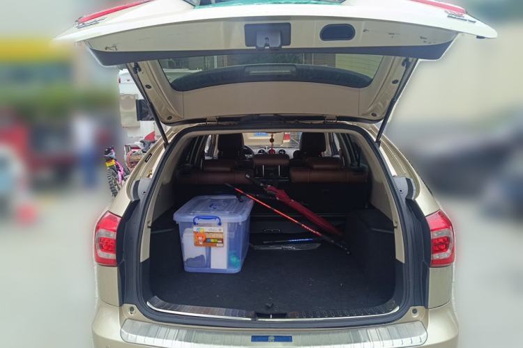 Used BYD Tang New Energy 2015 2.0T Four-Wheel-Drive Flagship Model Trunk