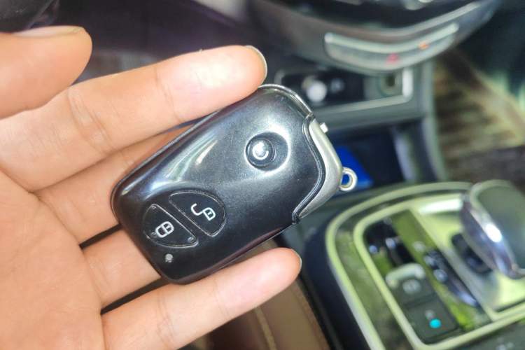 Used BYD Tang New Energy 2015 2.0T Four-Wheel-Drive Flagship Model Vehicle Key