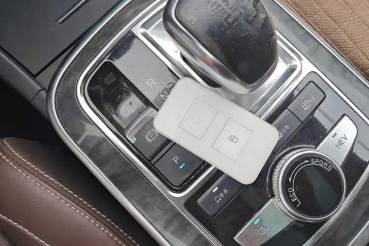 Used BYD Tang New Energy 2015 2.0T Four-Wheel-Drive Flagship Model Vehicle Key