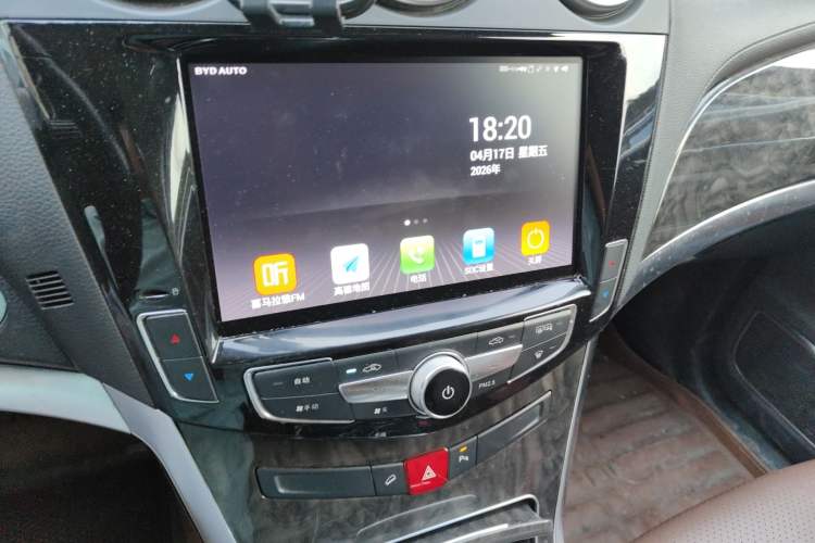 Used BYD Tang New Energy 2017 2.0T All-Wheel Drive Hyatt Model Audio And AC Panel