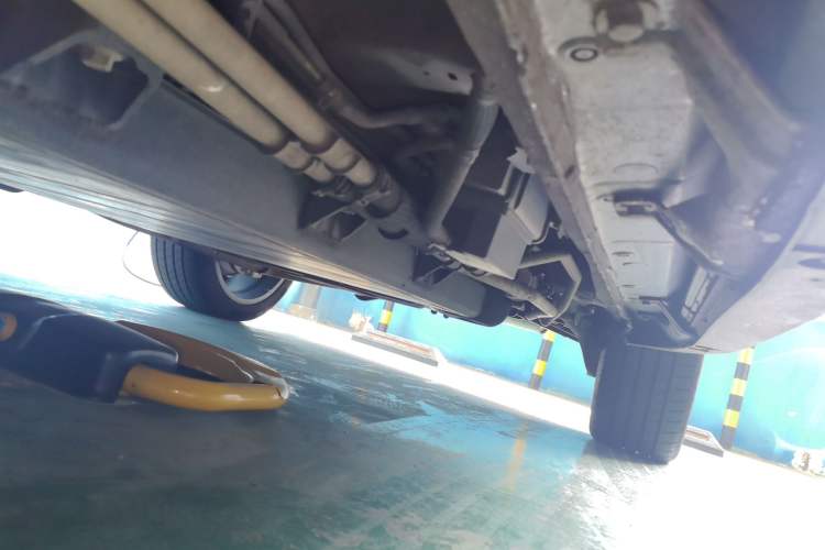 Used BYD Tang New Energy 2017 2.0T Tang 100 Chassis Front Left
