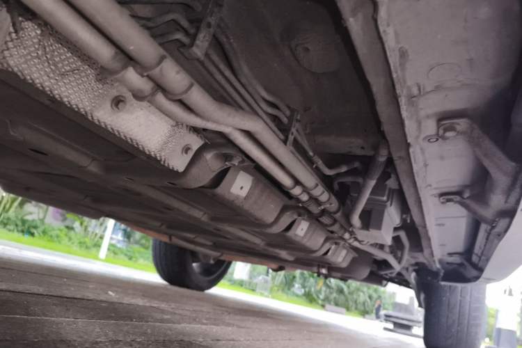Used BYD Tang New Energy 2017 2.0T All-Wheel Drive Hyatt Model Chassis Front Left