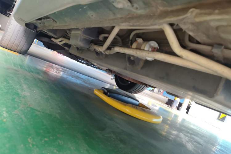 Used BYD Tang New Energy 2017 2.0T Tang 100 Chassis Rear Left