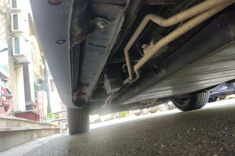 Used BYD Tang New Energy 2017 2.0T Tang 100 Chassis Rear Left