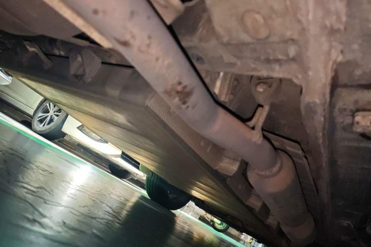 Used BYD Tang New Energy 2017 2.0T Tang 100 Chassis Rear Right