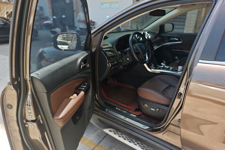 Used BYD Tang New Energy 2017 2.0T Tang 100 Driver Seat